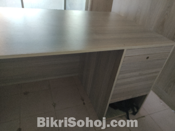 Reception table  রিসিপশন টেবিল